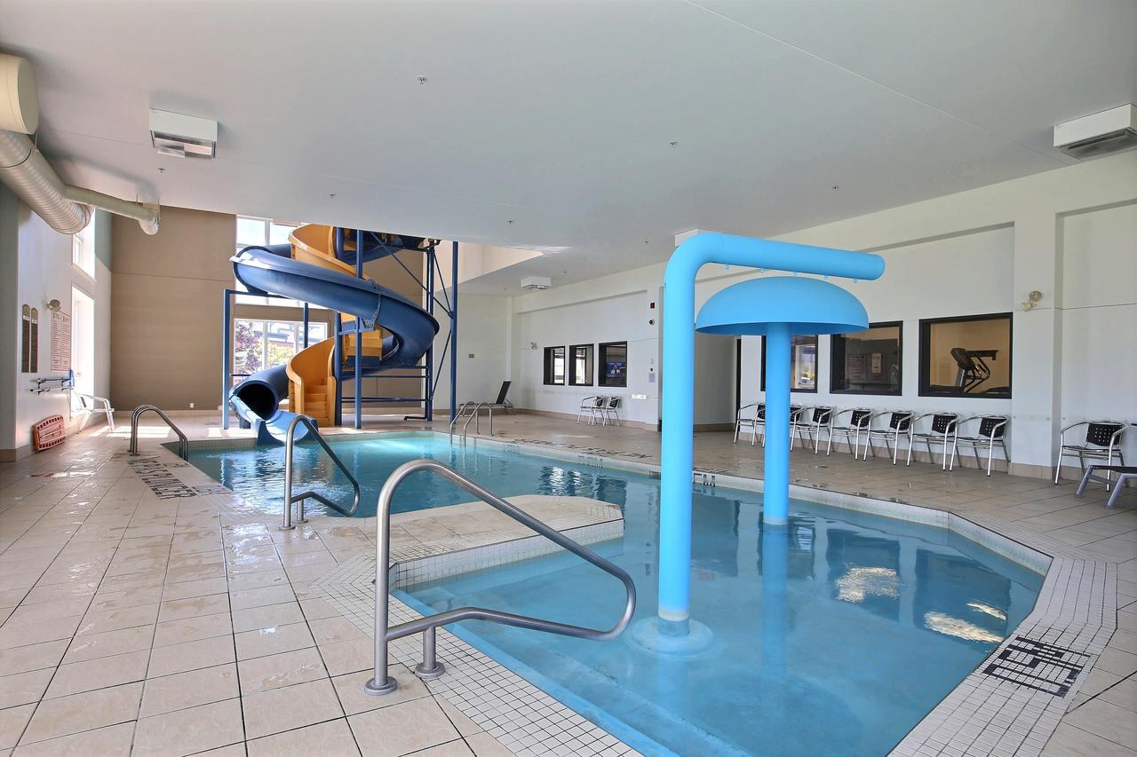 Super 8 By Wyndham Lachenaie/Terrebonne Exterior foto